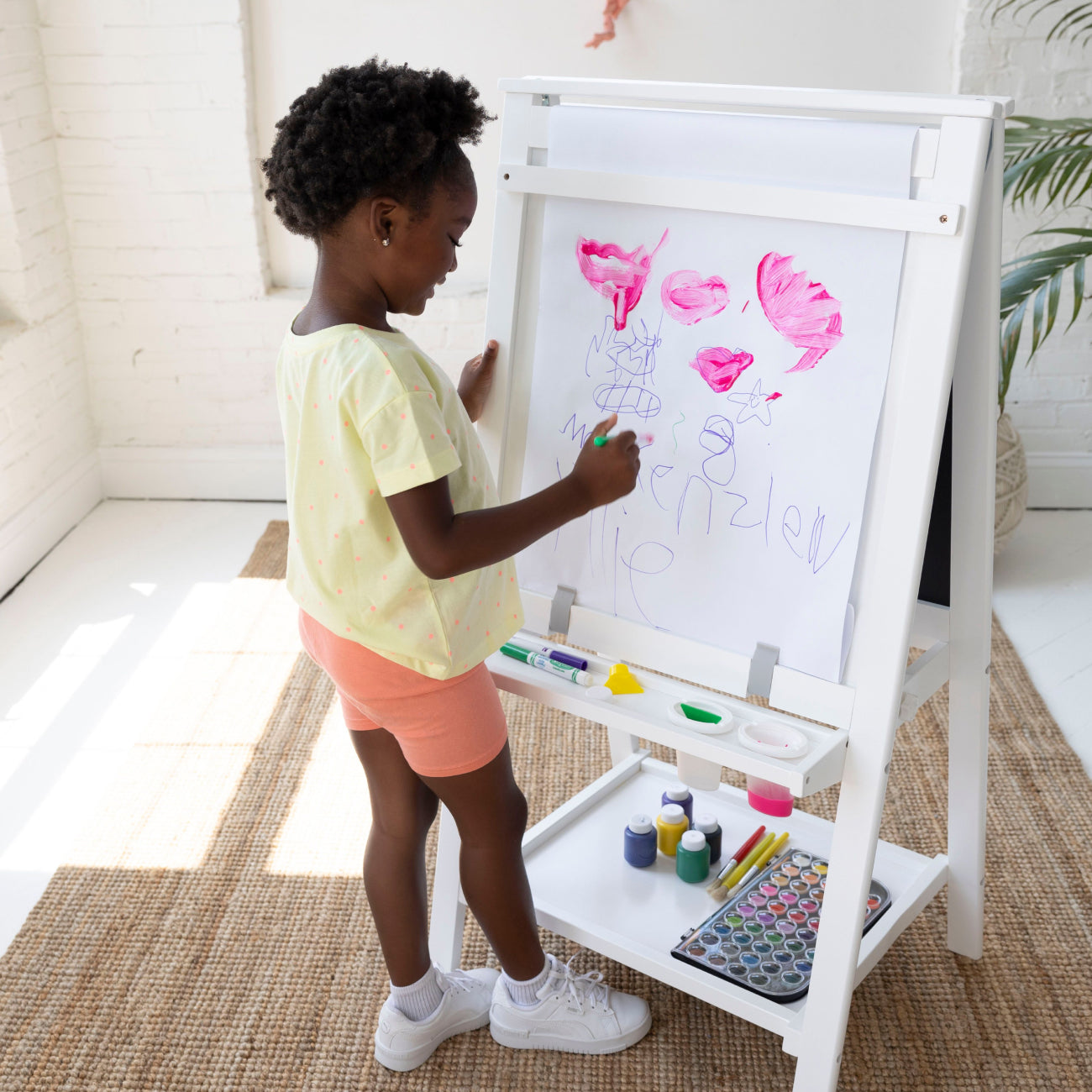 Transparent easel